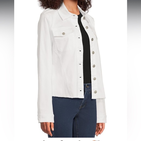 NWOT Women's White Denim Jacket Fitted Silver Buttons Size XS - Picture 15 of 15